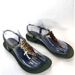 Ipanema Charm IV T-Strap Sandals Women's 7 Green Gold Metallic Ankle Strap Flats